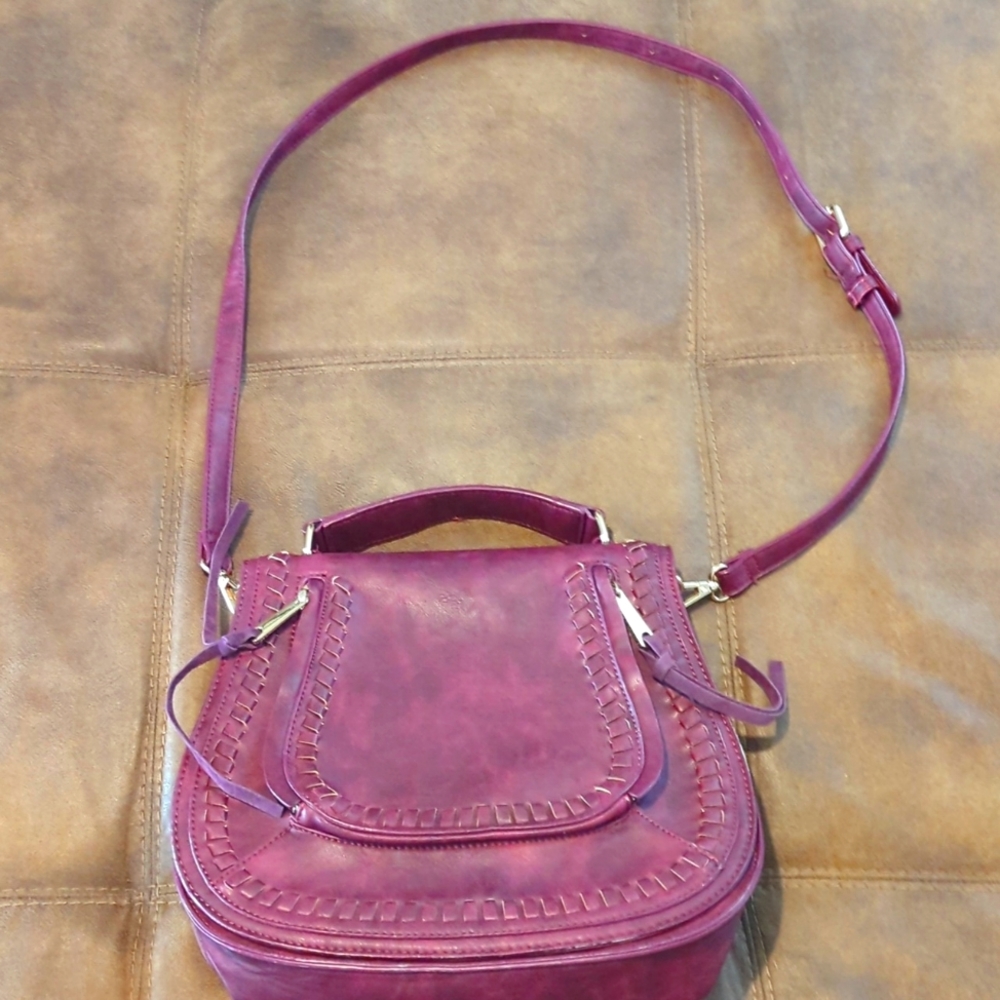 Urban Expressions Vegan leather purse in deep purple. Detachable crossbody strap